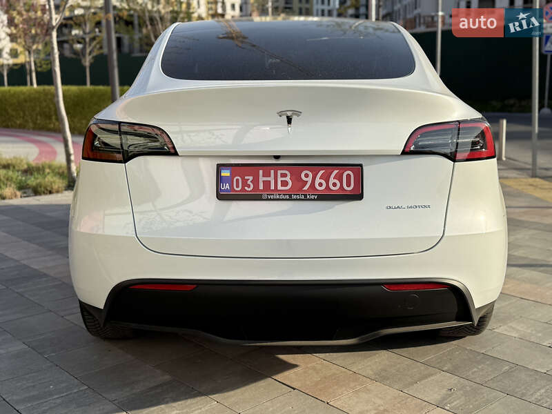 Внедорожник / Кроссовер Tesla Model Y 2023 в Киеве