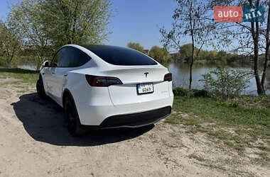 Внедорожник / Кроссовер Tesla Model Y 2023 в 