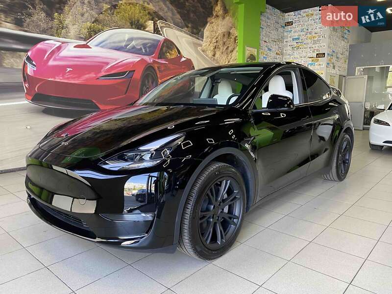 Внедорожник / Кроссовер Tesla Model Y 2024 в 