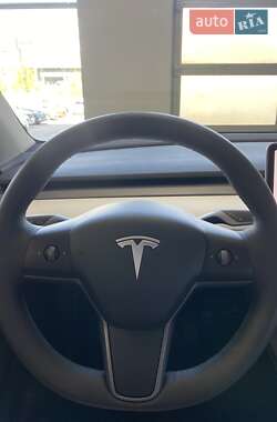 Внедорожник / Кроссовер Tesla Model Y 2024 в 