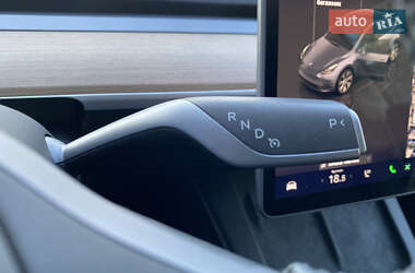 Внедорожник / Кроссовер Tesla Model Y 2023 в 