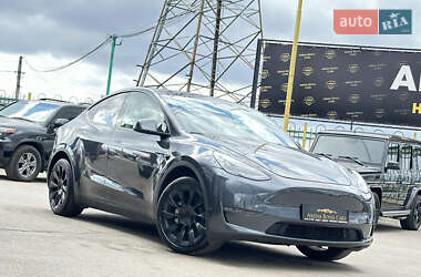 Внедорожник / Кроссовер Tesla Model Y 2024 в 
