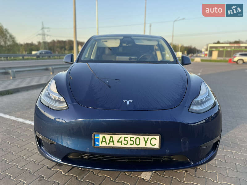 Позашляховик / Кросовер Tesla Model Y 2022 в Києві