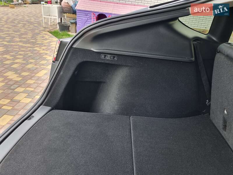Внедорожник / Кроссовер Tesla Model Y 2023 в Новомосковске