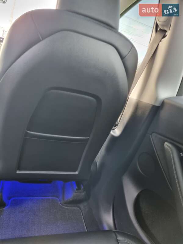 Внедорожник / Кроссовер Tesla Model Y 2023 в Новомосковске
