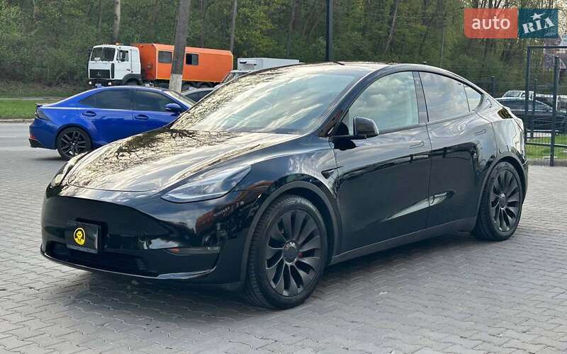 Внедорожник / Кроссовер Tesla Model Y 2020 в Черновцах