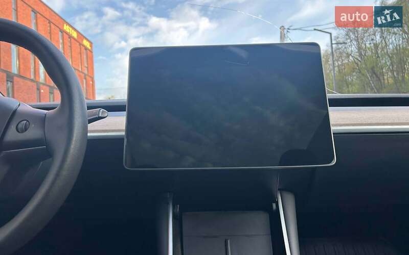 Внедорожник / Кроссовер Tesla Model Y 2020 в Черновцах