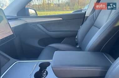 Внедорожник / Кроссовер Tesla Model Y 2024 в 