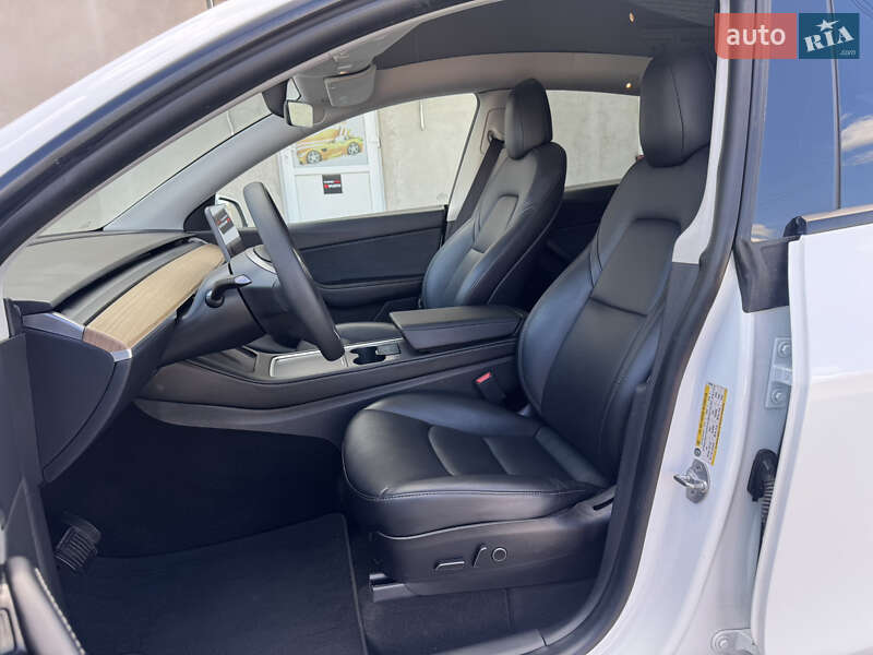 Внедорожник / Кроссовер Tesla Model Y 2020 в Луцке