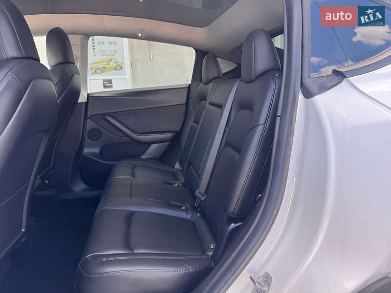 Внедорожник / Кроссовер Tesla Model Y 2020 в Луцке