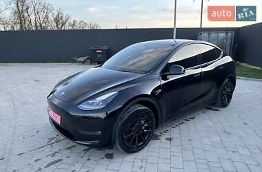 Позашляховик / Кросовер Tesla Model Y 2023 в 