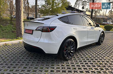 Внедорожник / Кроссовер Tesla Model Y 2024 в 