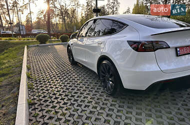 Внедорожник / Кроссовер Tesla Model Y 2024 в 