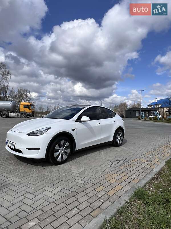 Позашляховик / Кросовер Tesla Model Y 2022 в Львові