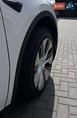 Внедорожник / Кроссовер Tesla Model Y 2022 в 