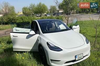 Позашляховик / Кросовер Tesla Model Y 2023 в 