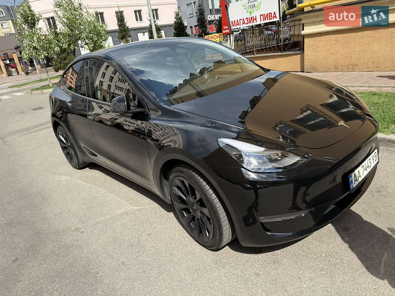 Внедорожник / Кроссовер Tesla Model Y 2022 в Киеве