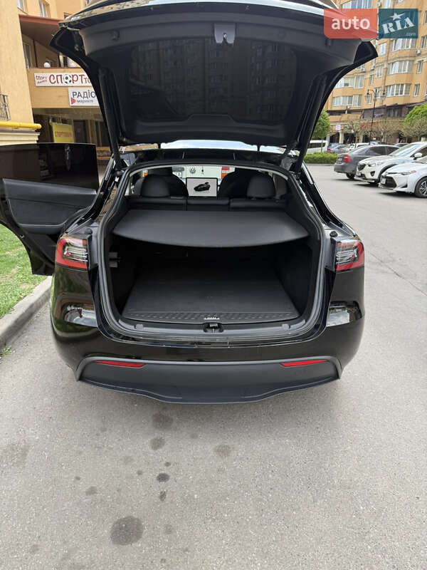 Внедорожник / Кроссовер Tesla Model Y 2022 в Киеве