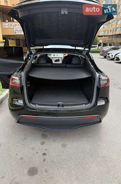 Внедорожник / Кроссовер Tesla Model Y 2022 в 