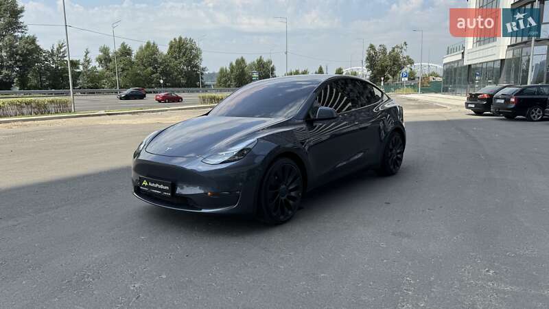 Внедорожник / Кроссовер Tesla Model Y 2021 в Киеве