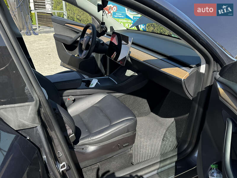 Внедорожник / Кроссовер Tesla Model Y 2022 в Ивано-Франковске