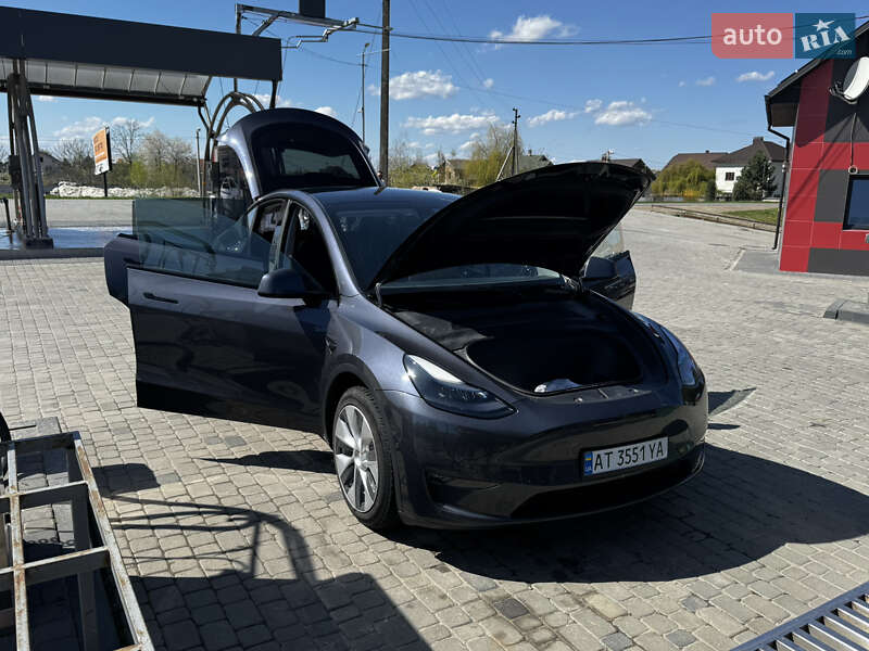 Внедорожник / Кроссовер Tesla Model Y 2022 в Ивано-Франковске