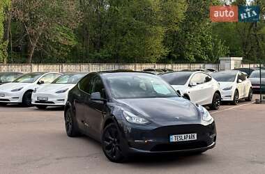 Внедорожник / Кроссовер Tesla Model Y 2024 в 