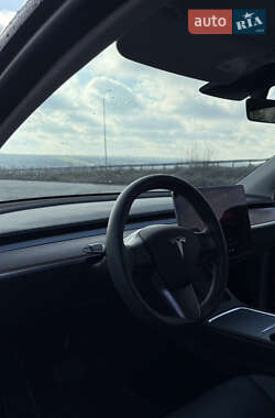 Позашляховик / Кросовер Tesla Model Y 2023 в 