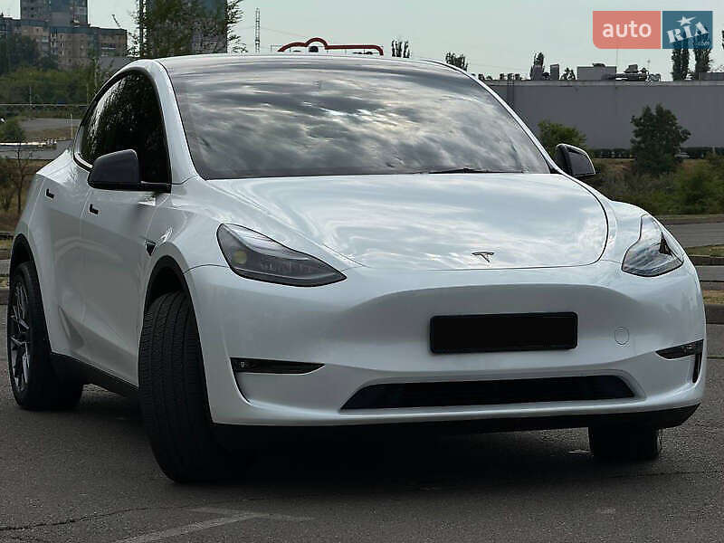 Внедорожник / Кроссовер Tesla Model Y 2023 в Киеве