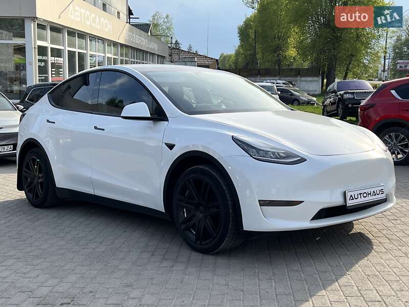 Tesla Model Y 2020