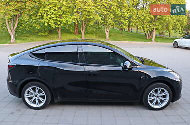 Позашляховик / Кросовер Tesla Model Y 2021 в 