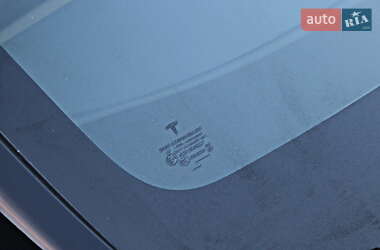 Позашляховик / Кросовер Tesla Model Y 2021 в 