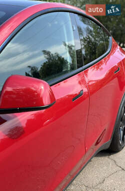Внедорожник / Кроссовер Tesla Model Y 2023 в 