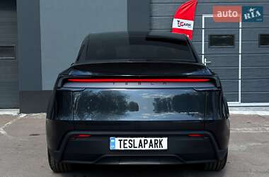 Внедорожник / Кроссовер Tesla Model Y 2025 в 