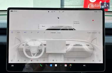 Внедорожник / Кроссовер Tesla Model Y 2025 в 