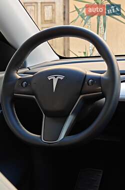 Внедорожник / Кроссовер Tesla Model Y 2021 в 