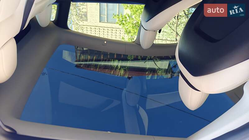 Внедорожник / Кроссовер Tesla Model Y 2021 в Львове