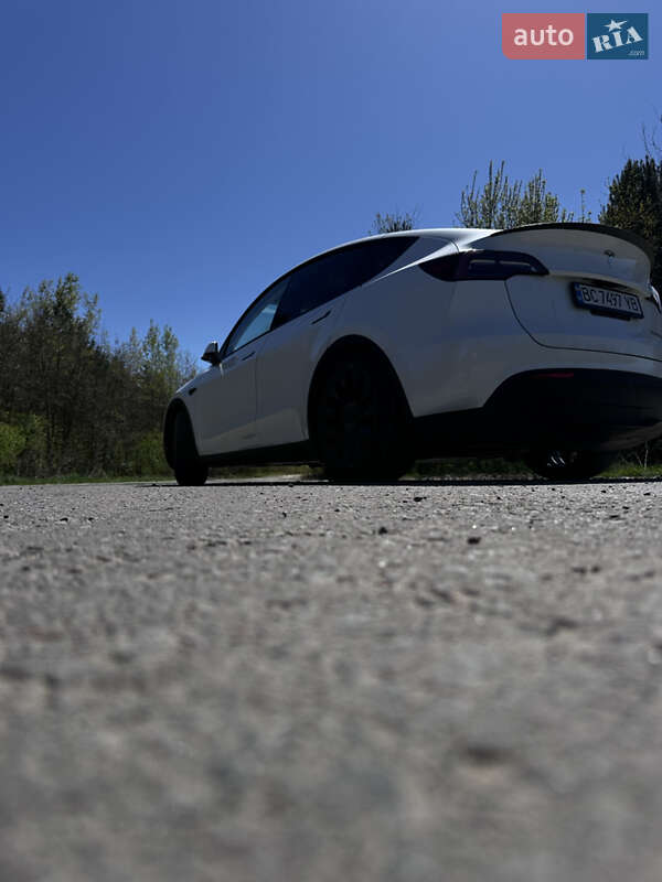 Внедорожник / Кроссовер Tesla Model Y 2023 в Львове фото 4 Внедорожник / Кроссовер Tesla Model Y 2023 в Львове
