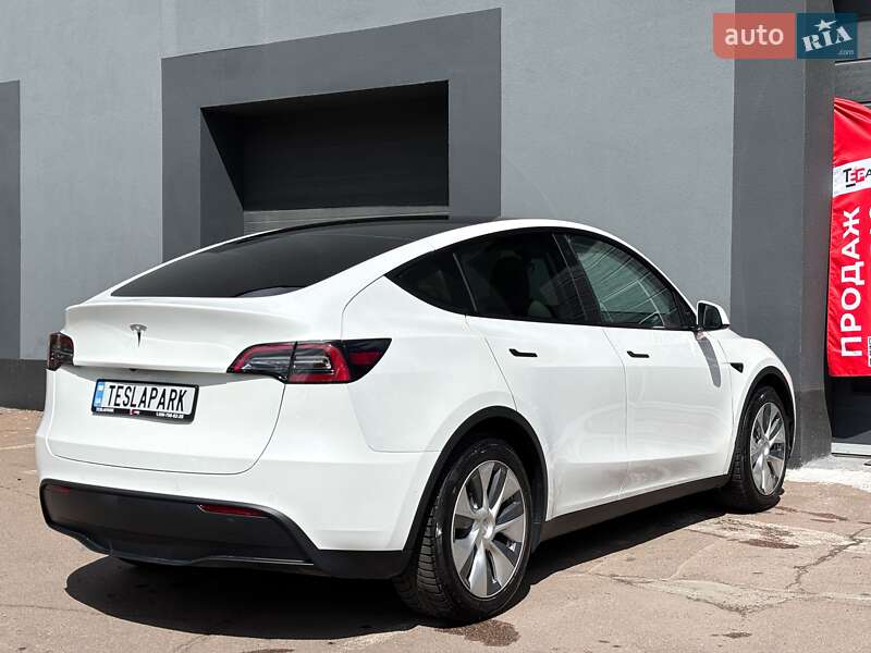 Внедорожник / Кроссовер Tesla Model Y 2022 в Киеве