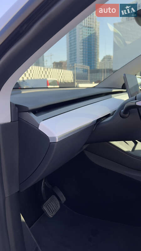 Внедорожник / Кроссовер Tesla Model Y 2024 в Одессе