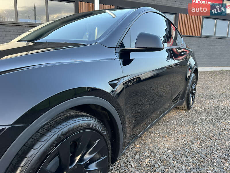 Внедорожник / Кроссовер Tesla Model Y 2020 в Луцке