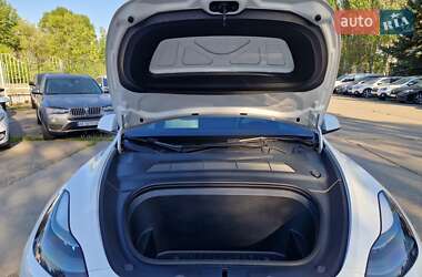 Позашляховик / Кросовер Tesla Model Y 2022 в 