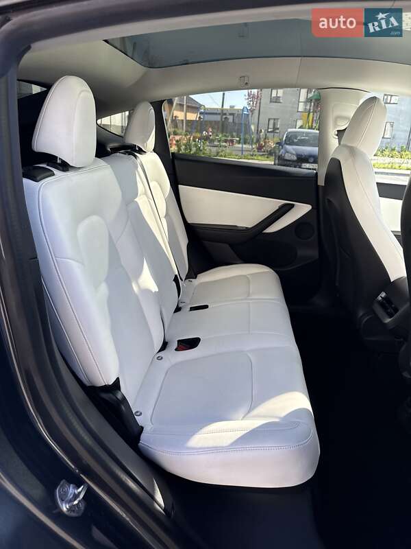 Внедорожник / Кроссовер Tesla Model Y 2020 в Луцке