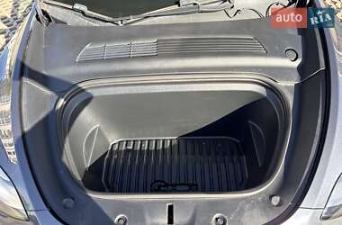 Внедорожник / Кроссовер Tesla Model Y 2020 в 