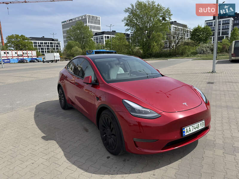 Позашляховик / Кросовер Tesla Model Y 2021 в Києві