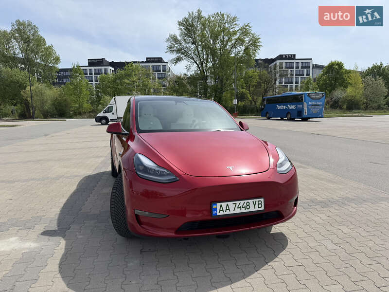 Позашляховик / Кросовер Tesla Model Y 2021 в Києві