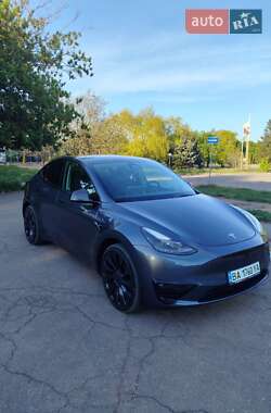 Позашляховик / Кросовер Tesla Model Y 2023 в 