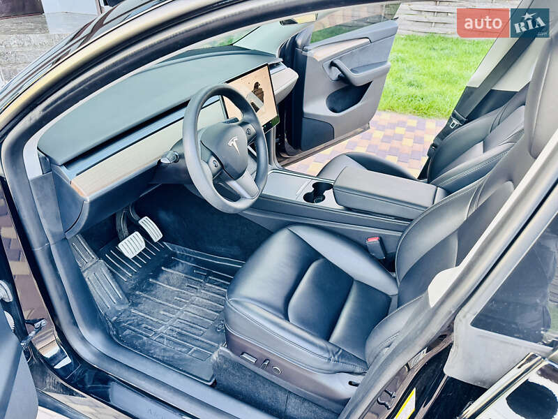 Внедорожник / Кроссовер Tesla Model Y 2023 в Киеве