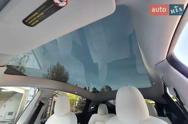 Внедорожник / Кроссовер Tesla Model Y 2020 в 