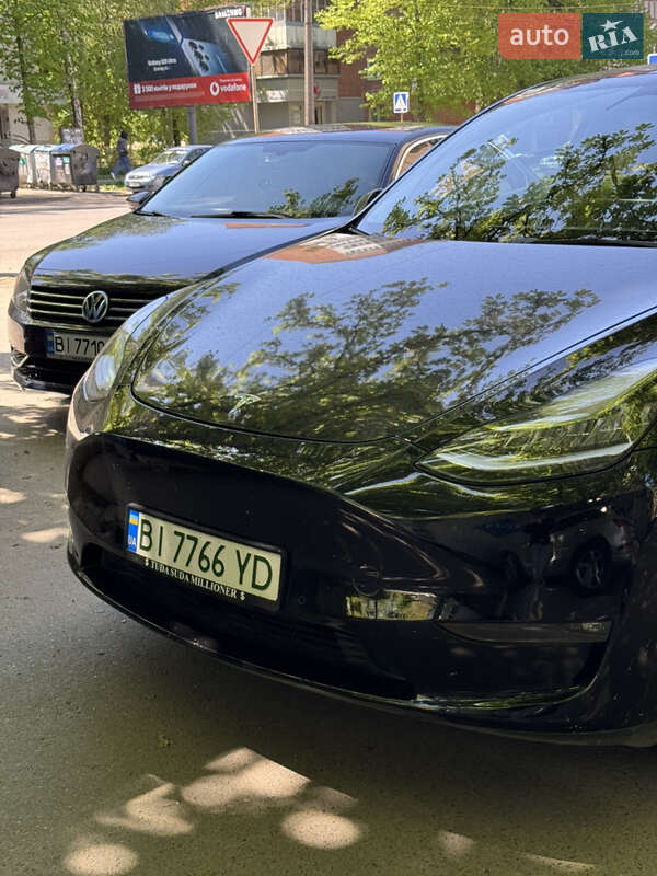 Внедорожник / Кроссовер Tesla Model Y 2022 в Полтаве